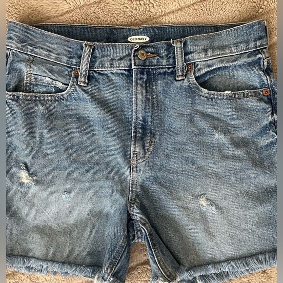 Cutoffs Shorts Long Denim Old Navy High Waist Distressed Raw Hem 3” Length SZ: 6 - Picture 2 of 7